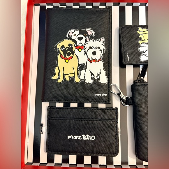 New Marc Tetro Dog Print Travel Accessory Set - Picture 5 of 7